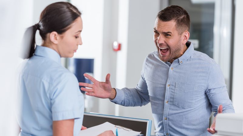 Как вести себя с сердитыми пациентами